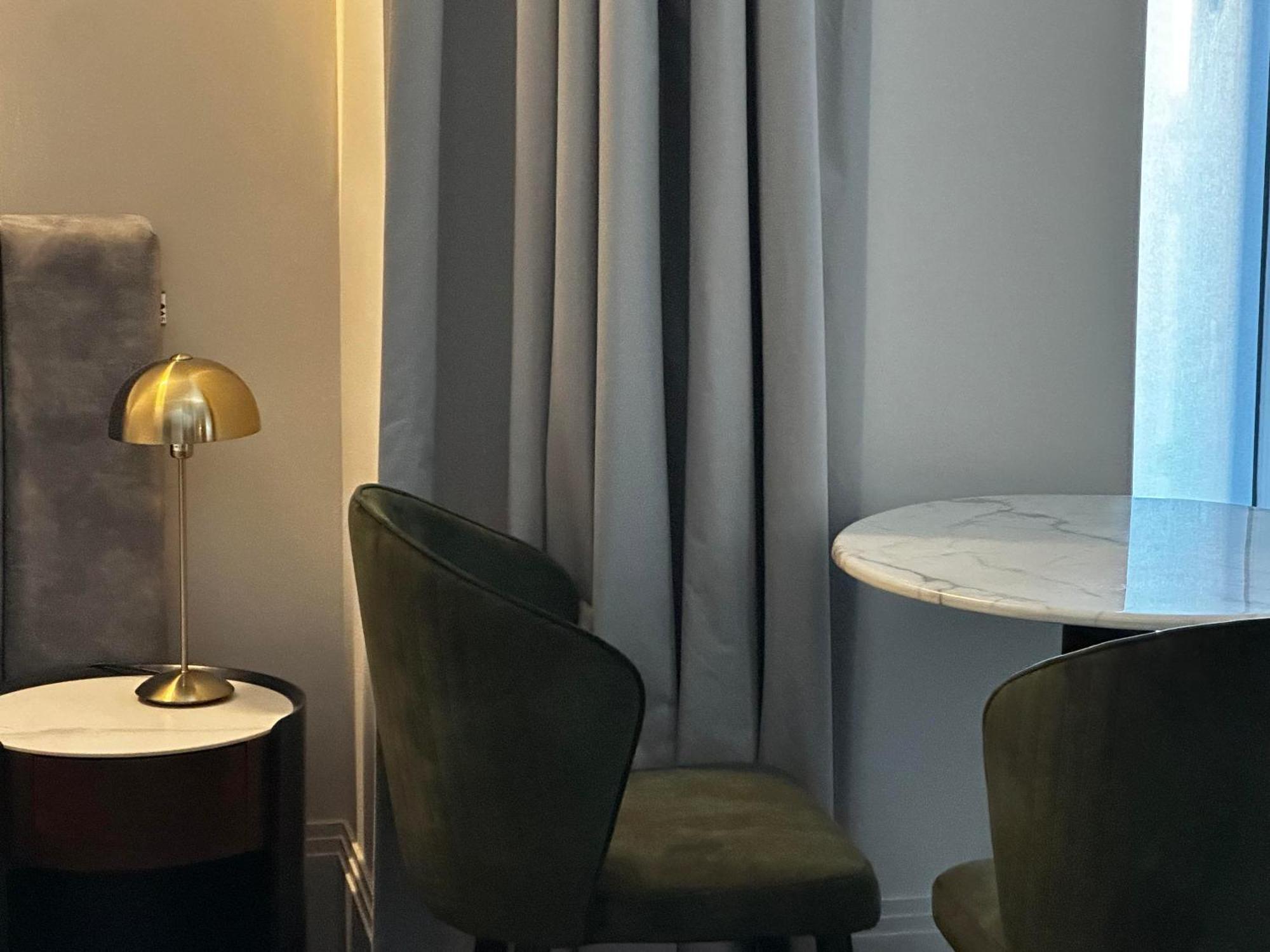 הייסטינגס Vive Hotel מראה חיצוני תמונה