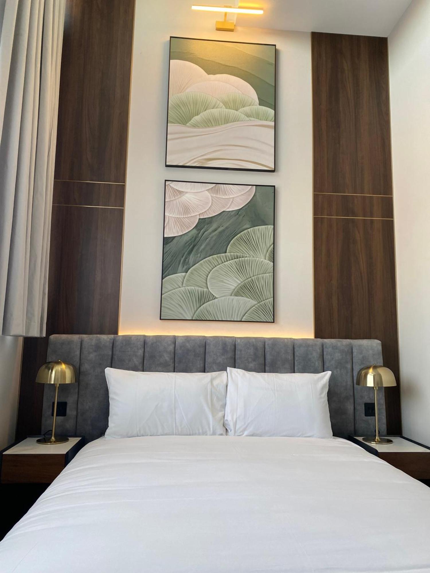 הייסטינגס Vive Hotel מראה חיצוני תמונה