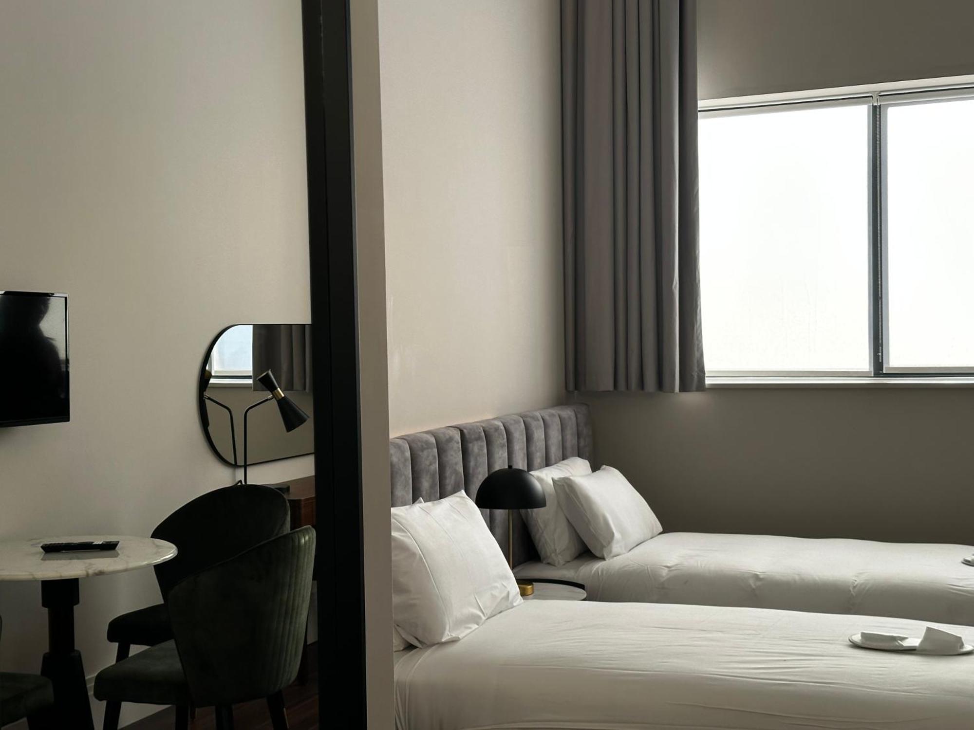 הייסטינגס Vive Hotel מראה חיצוני תמונה