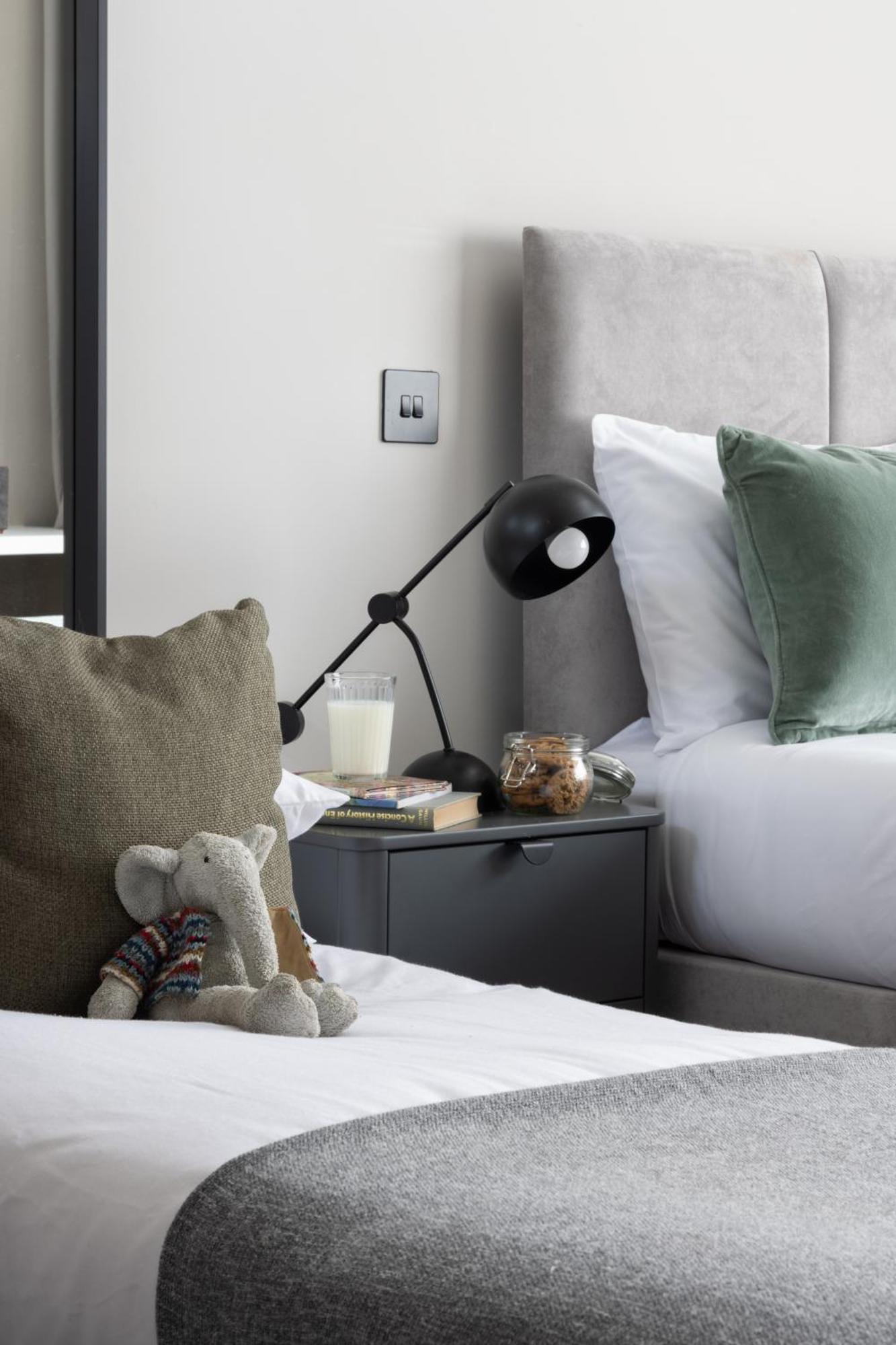 הייסטינגס Vive Hotel מראה חיצוני תמונה