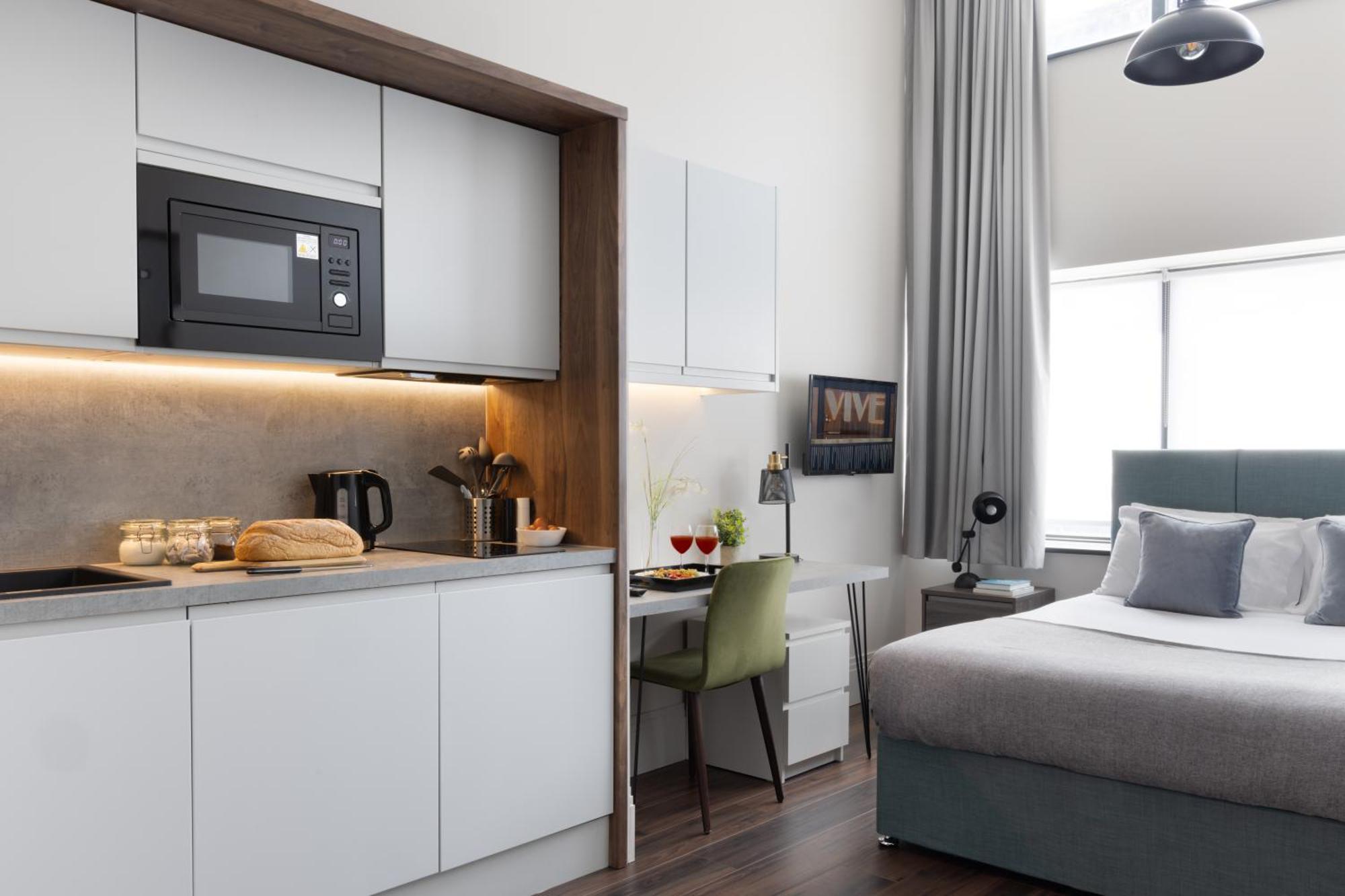 הייסטינגס Vive Hotel מראה חיצוני תמונה